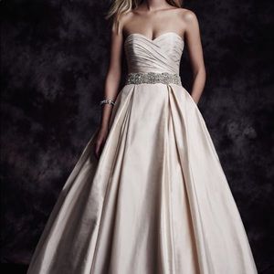 Paloma Blanca Wedding Dress
